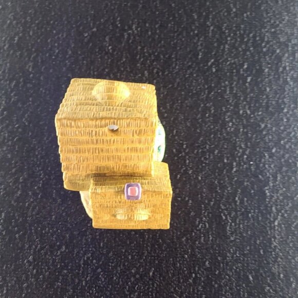 Easter Bunny Rabbit Village Town Figurin - Picture 4 of 5